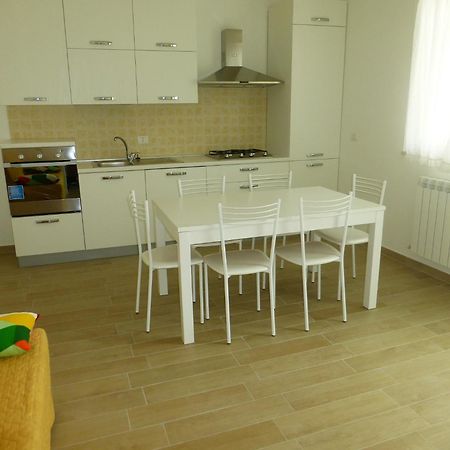 Appartement A Due Passi Dal Mare à Civitanova Marche Extérieur photo